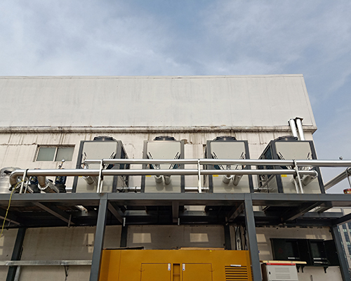 華潤(rùn)新龍藥業(yè)庫(kù)房空氣能供暖制冷工程